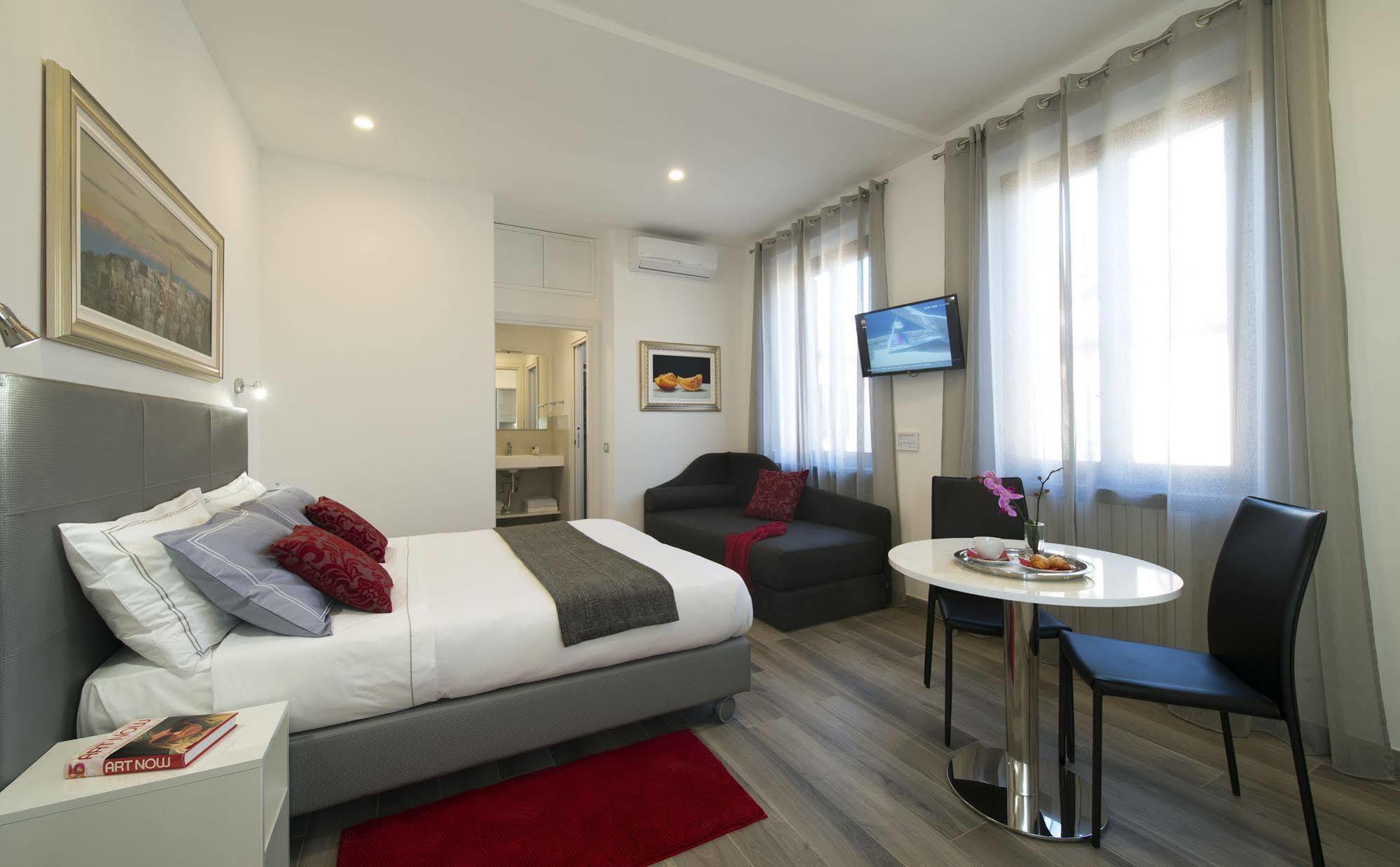 Monza City Rooms & Studios מראה חיצוני תמונה